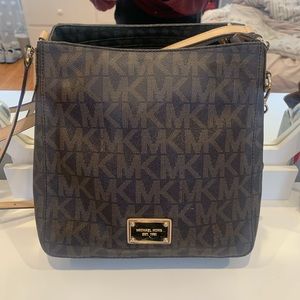 Michael Kors Crossbody Bag